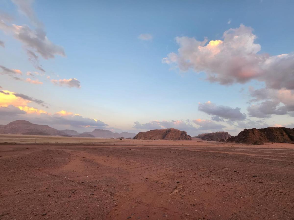White Desert Camp ワディ ・ラム エクステリア 写真