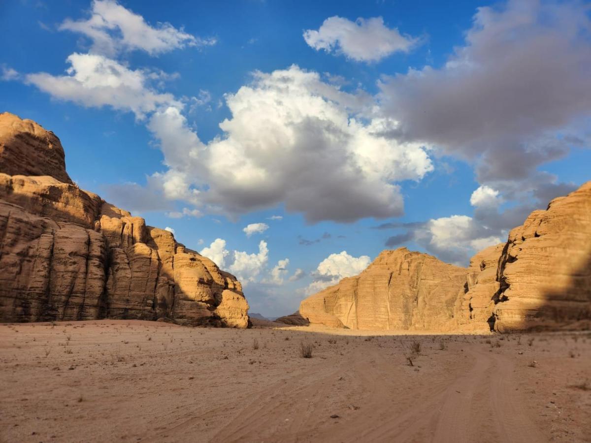 White Desert Camp ワディ ・ラム エクステリア 写真