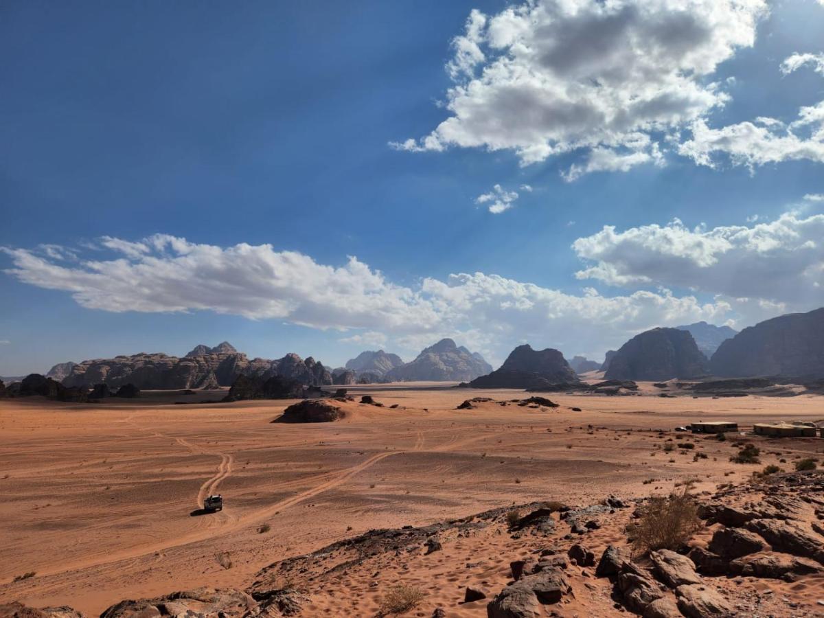 White Desert Camp ワディ ・ラム エクステリア 写真