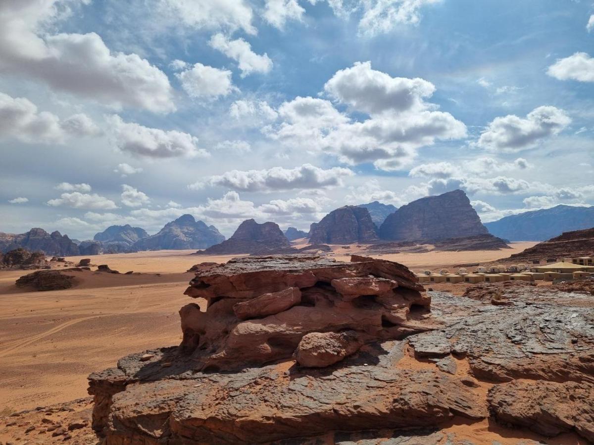 White Desert Camp ワディ ・ラム エクステリア 写真